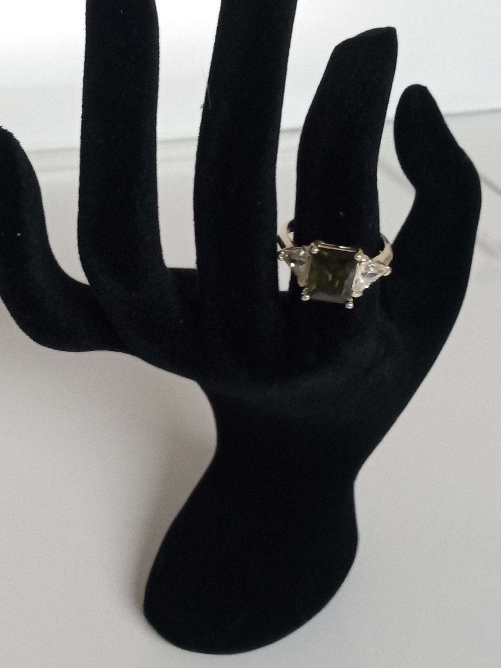 Vintage Avon By NRT Elegant Green Stone Three-Stone Ring